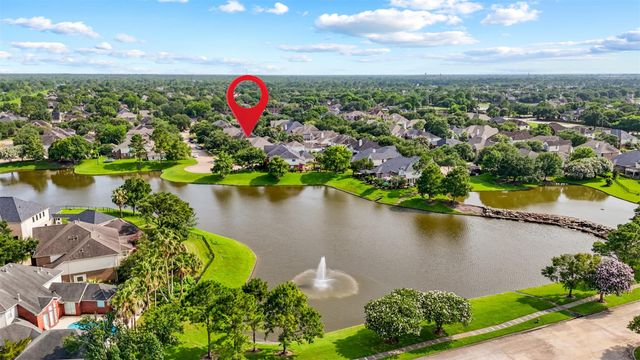 3406 Castle Pond Court, Pearland, TX 77584
