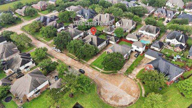 3406 Castle Pond Court, Pearland, TX 77584