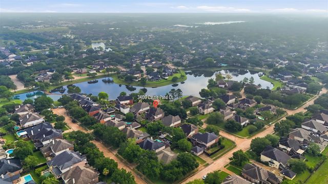 3406 Castle Pond Court, Pearland, TX 77584
