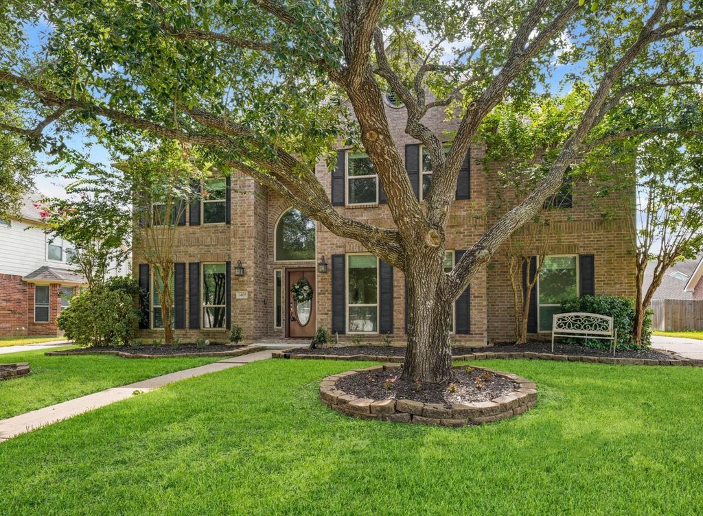 3406 Castle Pond Court, Pearland, TX 77584