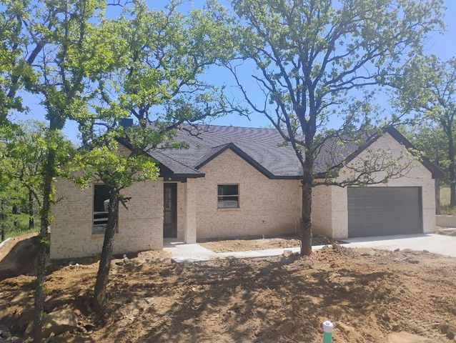 192 Johnston Lane, Runaway Bay, TX 76426