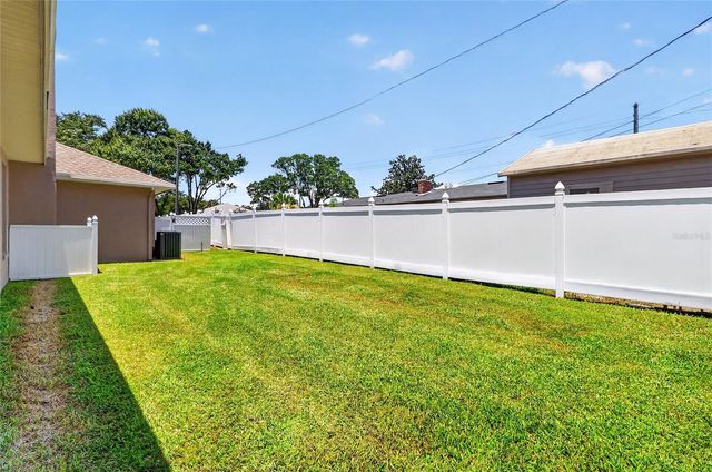 5008 LAKEVIEW BOULEVARD, Lakeland, FL 33813
