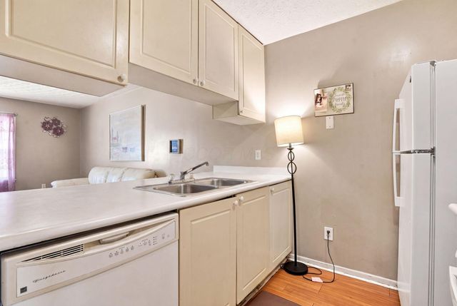4649 Hobson Drive, 12C, Columbus, OH 43228