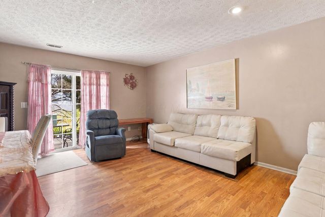 4649 Hobson Drive, 12C, Columbus, OH 43228