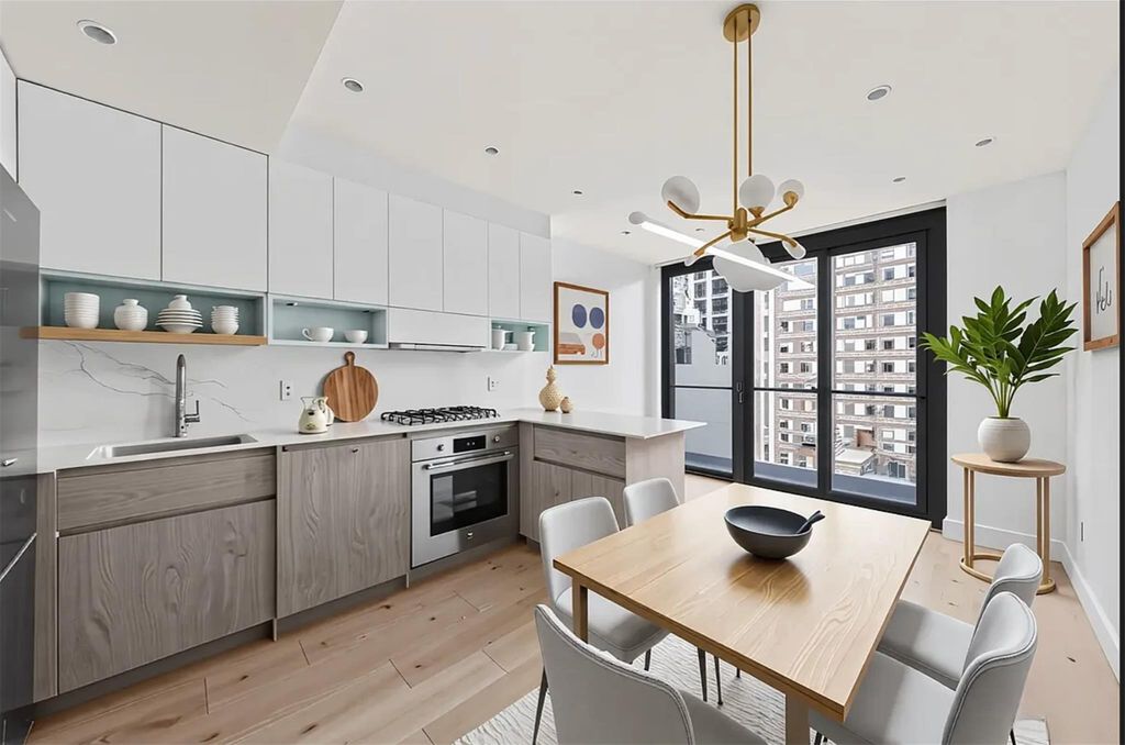 4262 Hunter Street 4B, Long Island City, NY 11101