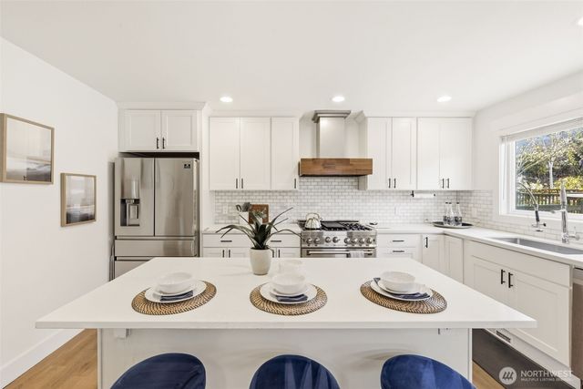 1070 25th Avenue E, Seattle, WA 98112