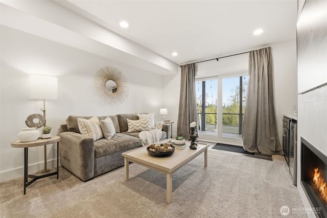 1070 25th Avenue E, Seattle, WA 98112