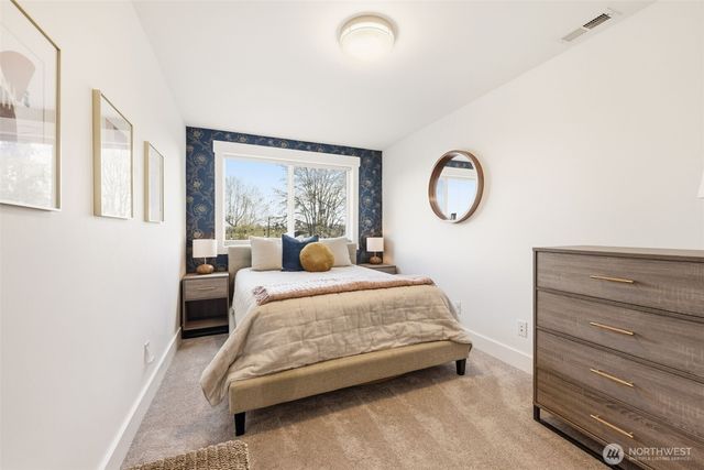 1070 25th Avenue E, Seattle, WA 98112