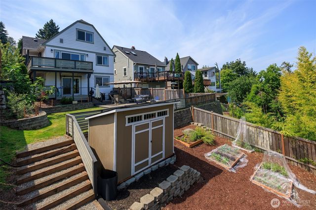 1070 25th Avenue E, Seattle, WA 98112