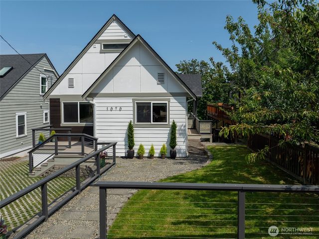 1070 25th Avenue E, Seattle, WA 98112