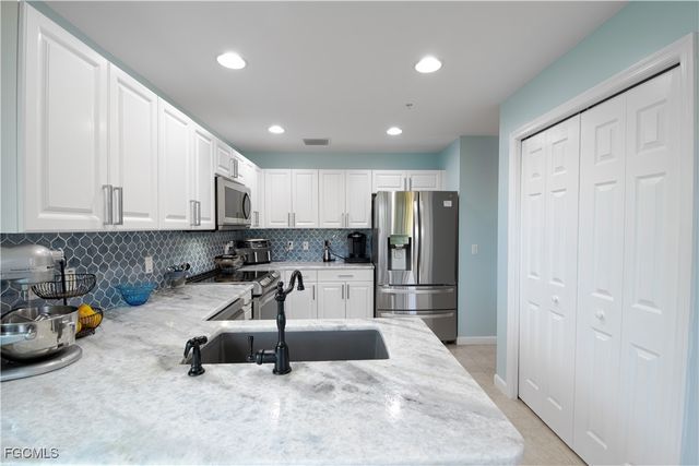 4679 Club DR 102, Port Charlotte, FL 33953