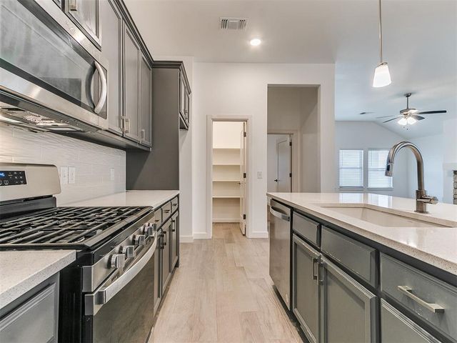 18700 Tortuga Drive, Edmond, OK 73012