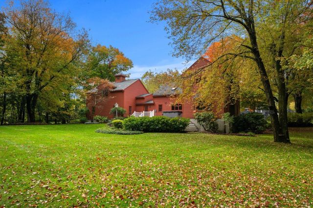 3 Buchan Rd, Andover, MA 01810