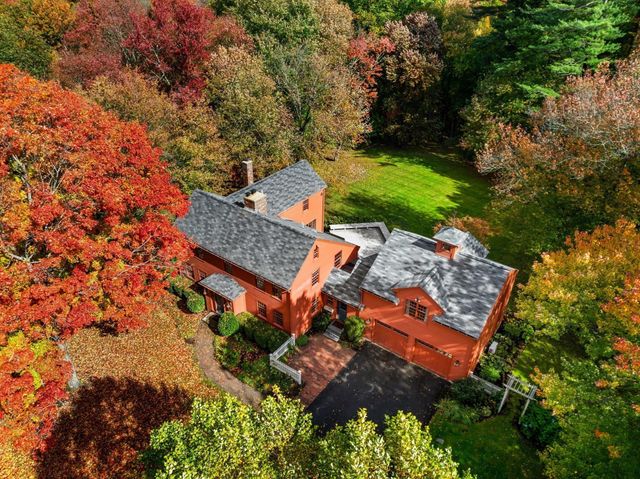 3 Buchan Rd, Andover, MA 01810