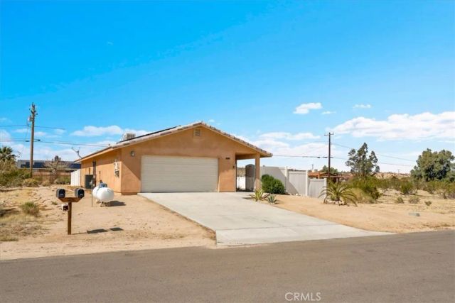 6752 Manzanita Avenue, 29 Palms, CA 92277