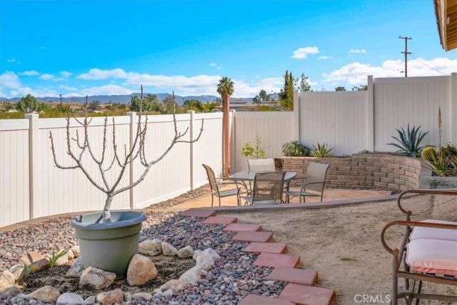 6752 Manzanita Avenue, 29 Palms, CA 92277