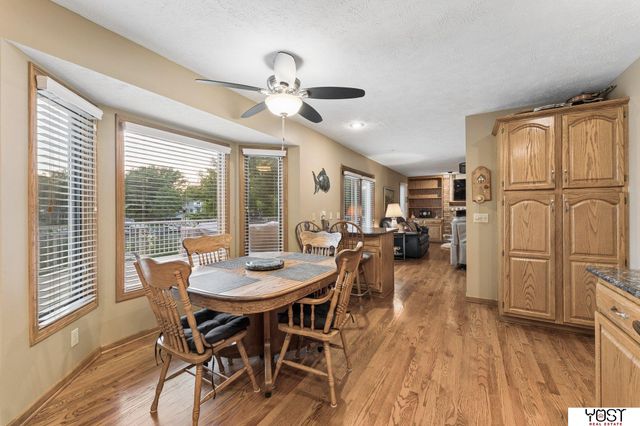 9512 Club House Circle, Plattsmouth, NE 68048