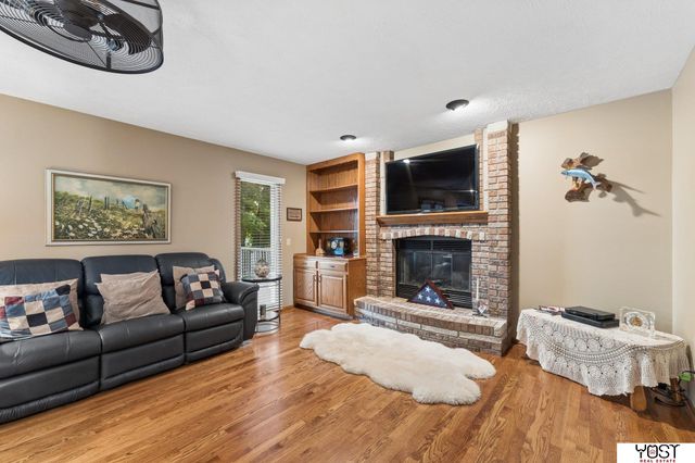 9512 Club House Circle, Plattsmouth, NE 68048