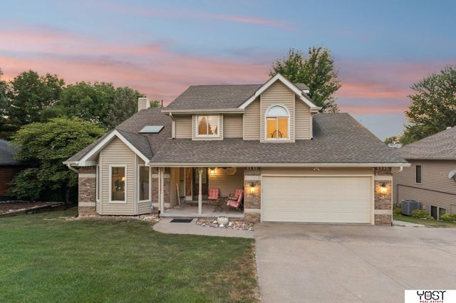 9512 Club House Circle, Plattsmouth, NE 68048