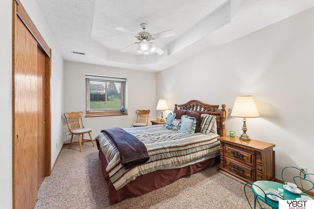 9512 Club House Circle, Plattsmouth, NE 68048
