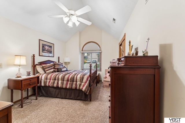 9512 Club House Circle, Plattsmouth, NE 68048