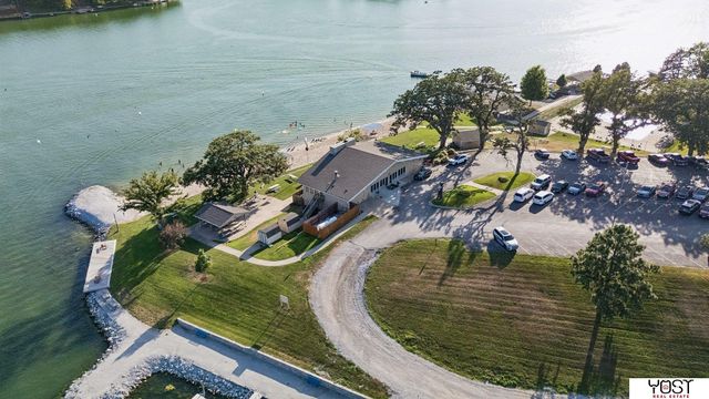 9512 Club House Circle, Plattsmouth, NE 68048