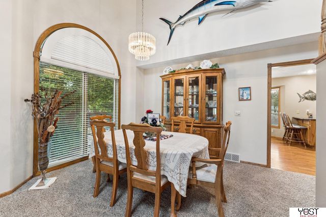 9512 Club House Circle, Plattsmouth, NE 68048