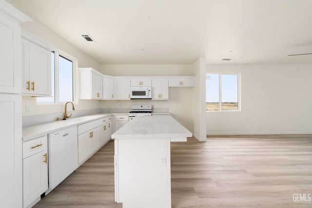 28103 Palomino Avenue, Taft, CA 93268