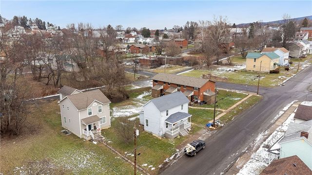 135 SEARIGHT AVE, Uniontown, PA 15401