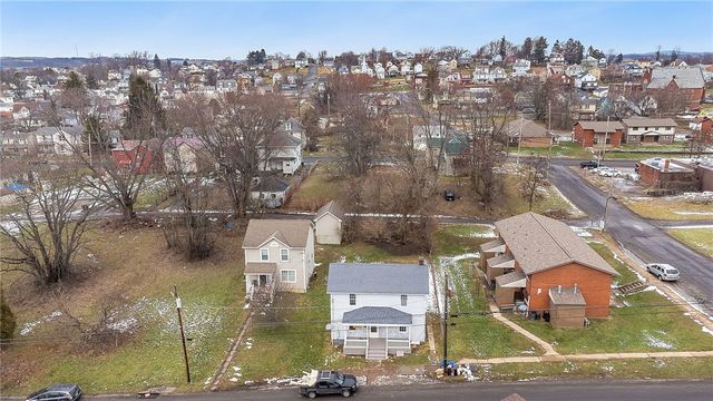 135 SEARIGHT AVE, Uniontown, PA 15401