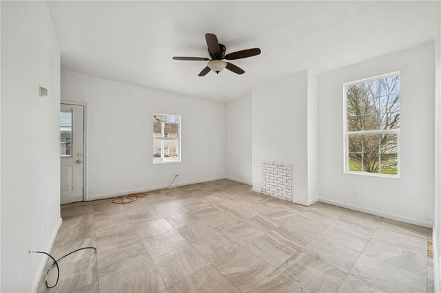 135 SEARIGHT AVE, Uniontown, PA 15401