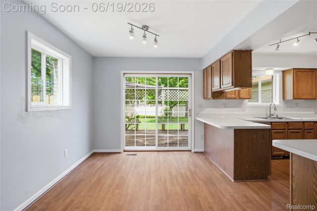 2850 Elmwood Avenue, Ann Arbor, MI 48104