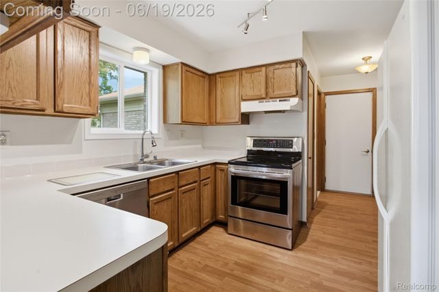 2850 Elmwood Avenue, Ann Arbor, MI 48104