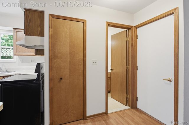 2850 Elmwood Avenue, Ann Arbor, MI 48104