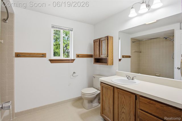 2850 Elmwood Avenue, Ann Arbor, MI 48104