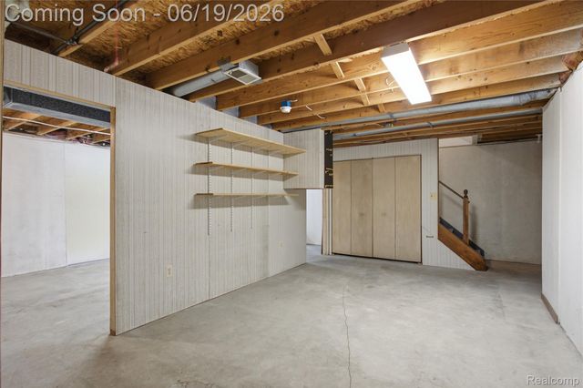 2850 Elmwood Avenue, Ann Arbor, MI 48104
