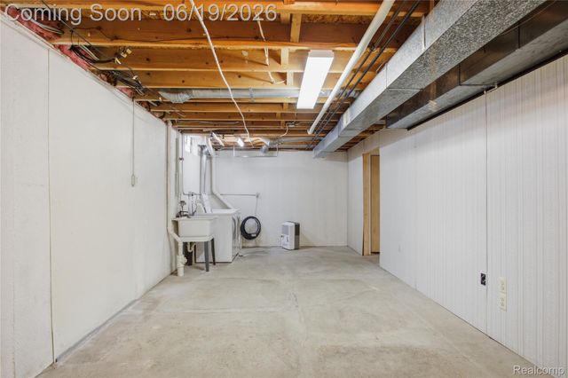 2850 Elmwood Avenue, Ann Arbor, MI 48104