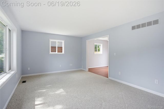 2850 Elmwood Avenue, Ann Arbor, MI 48104