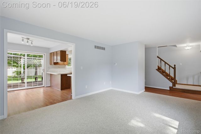 2850 Elmwood Avenue, Ann Arbor, MI 48104
