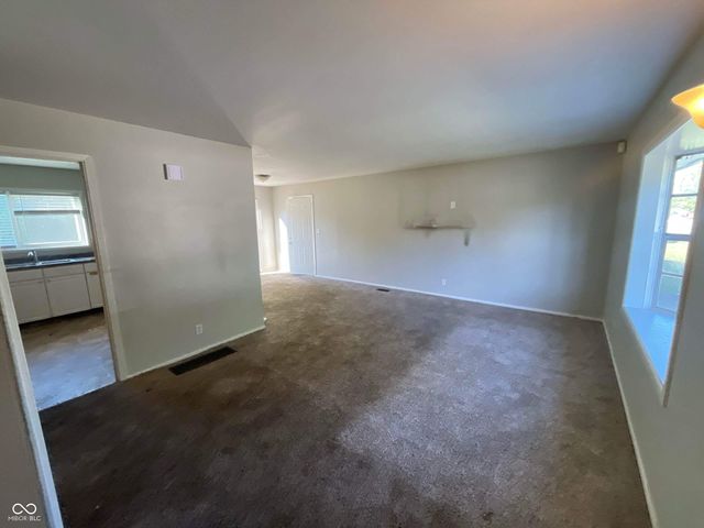 9111 E 34th Street, Indianapolis, IN 46235