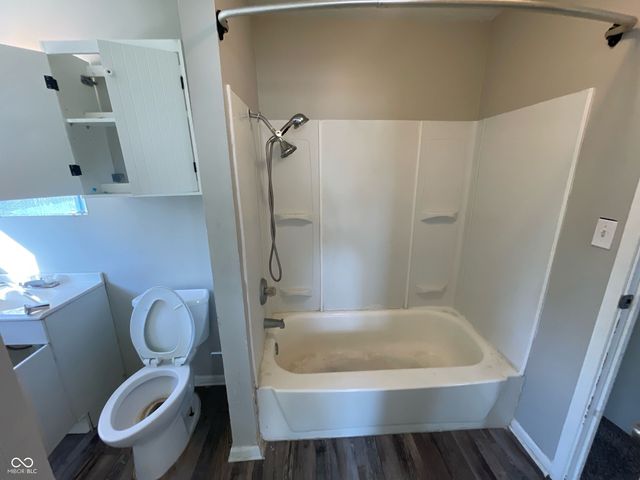 9111 E 34th Street, Indianapolis, IN 46235