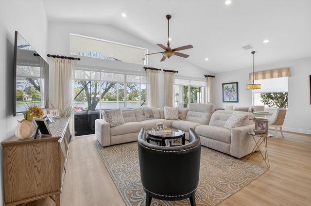 6609 Via Alfieri, Lake Worth, FL 33467