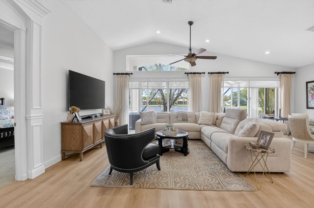 6609 Via Alfieri, Lake Worth, FL 33467