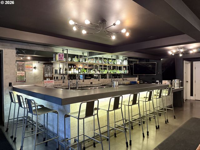 919 Nw 23RD Ave, Portland, OR 97210