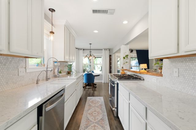 1412 Wood Creek Drive, Flower Mound, TX 75028