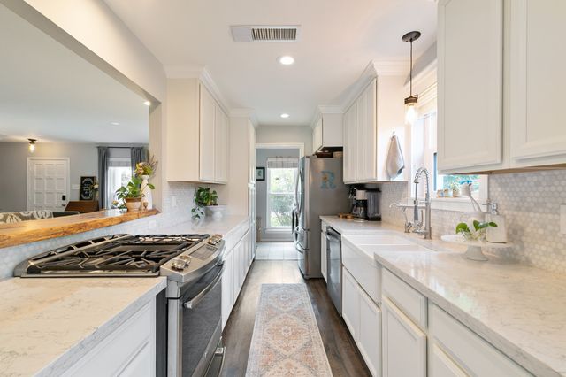 1412 Wood Creek Drive, Flower Mound, TX 75028