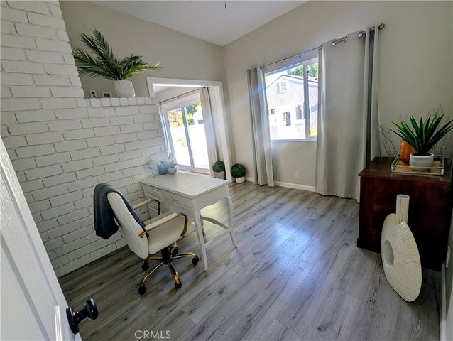 23130 Victory, Woodland Hills, CA 91367