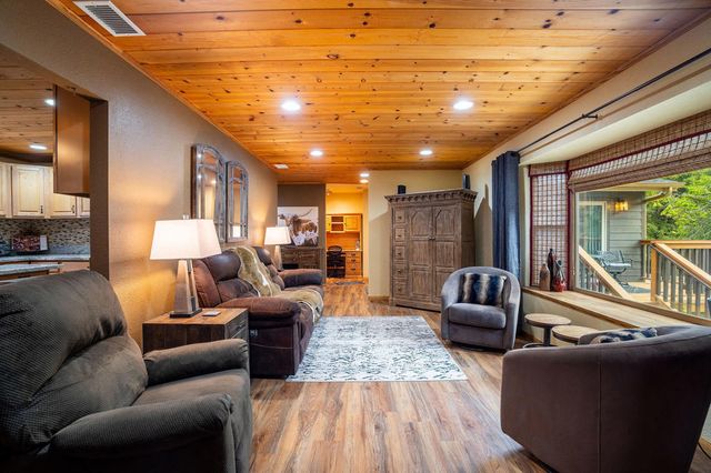 25169 Franklin Drive, Idyllwild, CA 92549