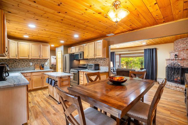 25169 Franklin Drive, Idyllwild, CA 92549