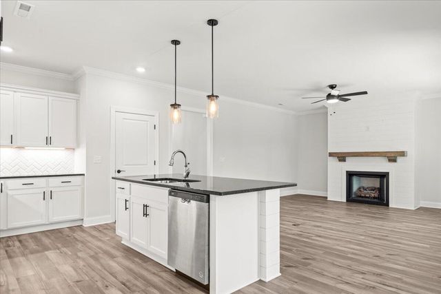 98 Winchester Drive, Rossville, GA 30741